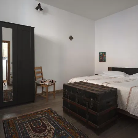 Daire Lovely Bedroom In The Heart Of Napoli